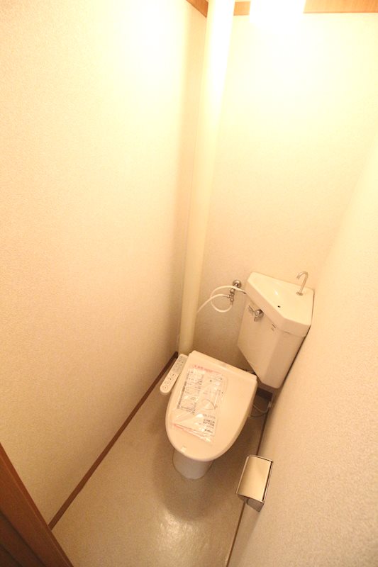 【クローバージャパンビルのトイレ】