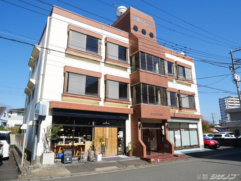 永田シゲノブビルの建物外観