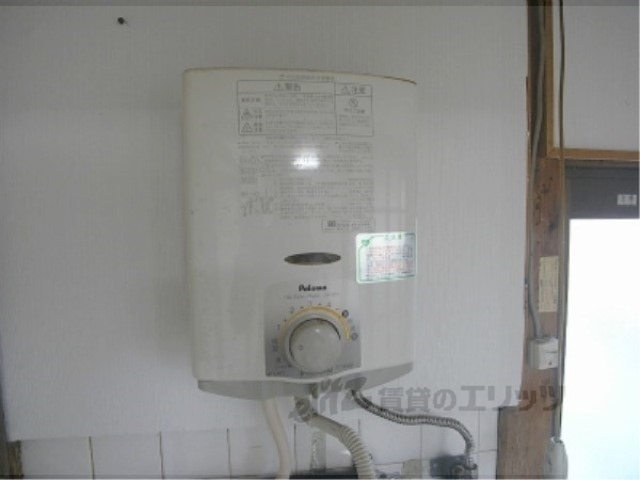 その他設備　給湯器リモコン