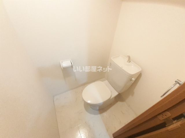 【メゾンファミーユのトイレ】