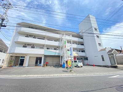 広島市佐伯区八幡のマンションの建物外観