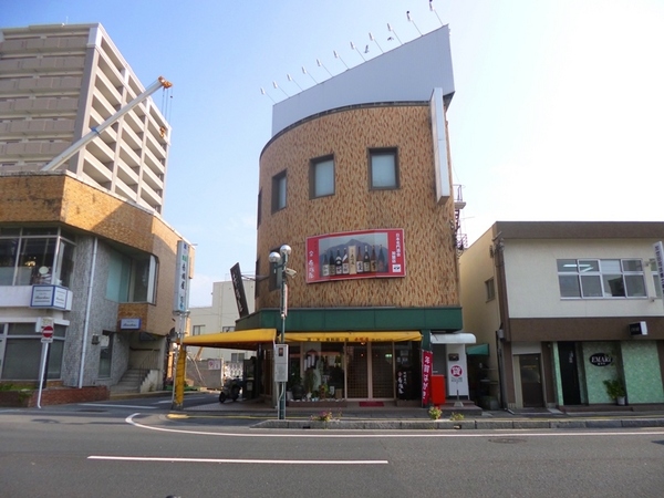 赤塚屋ビル本店の建物外観