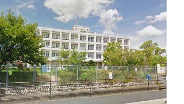 【守山市焔魔堂町のマンションの小学校】