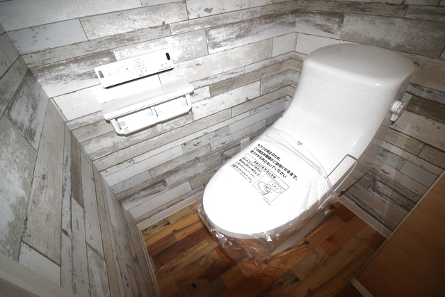 トイレ　※写真は他号室です