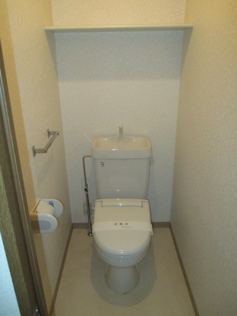 トイレ　類似画像
