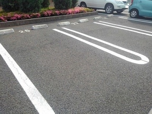 駐車場　平置き駐車場