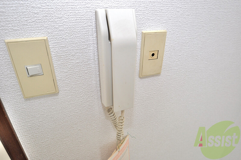 セキュリティ　来客はインターフォンで確認してからドアを開けてくださいね