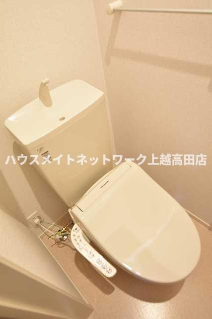 トイレ　温水洗浄暖房便座