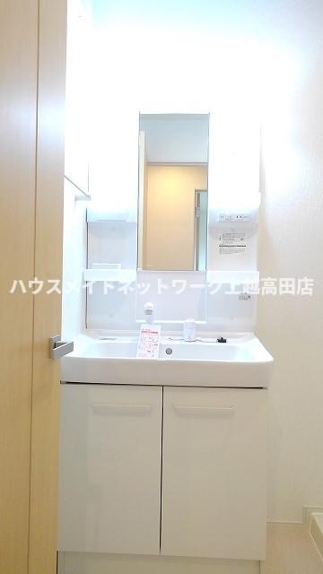 洗面設備　洗髪洗面化粧台