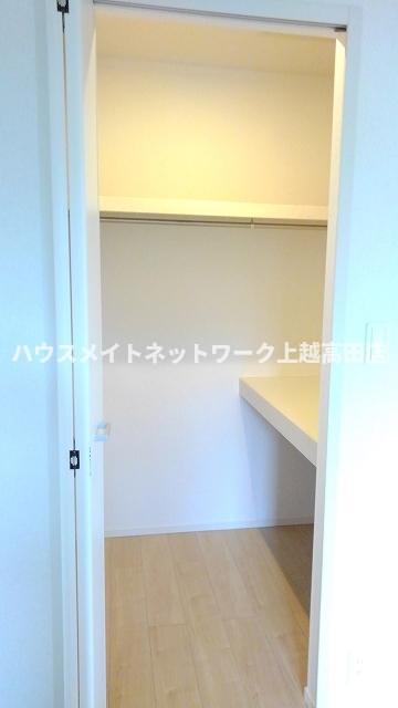 収納　ウォークインクローゼット