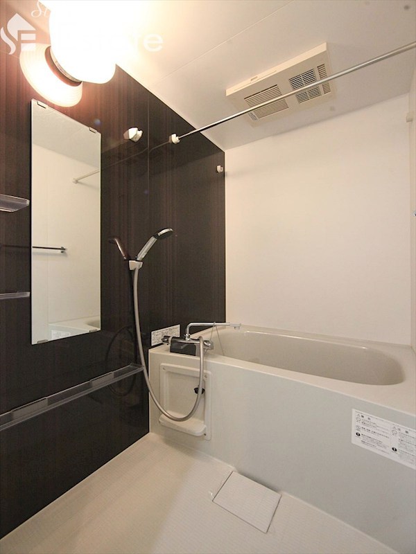 バス・シャワールーム　バスルーム