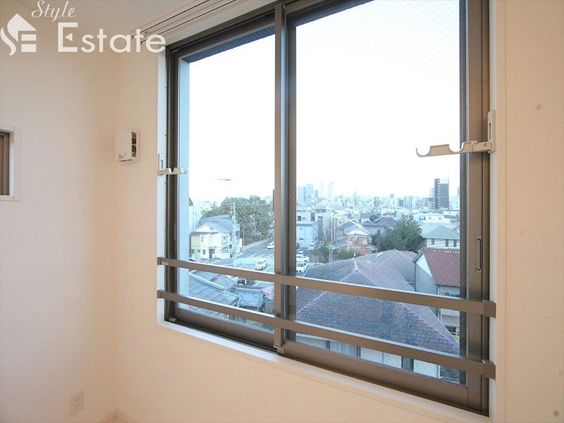 バルコニー　室内干し