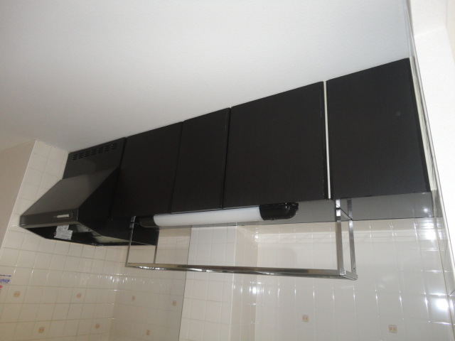 収納　キッチン(上部分)