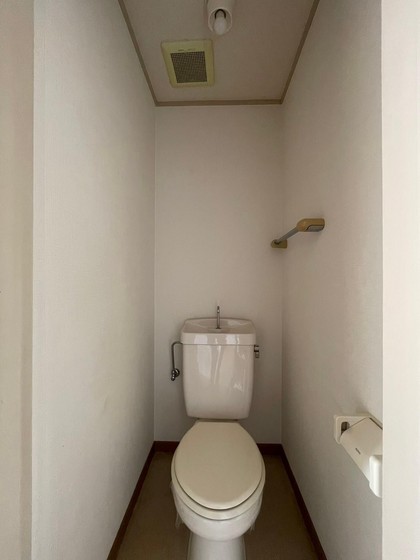 トイレ　※他号室の写真です。