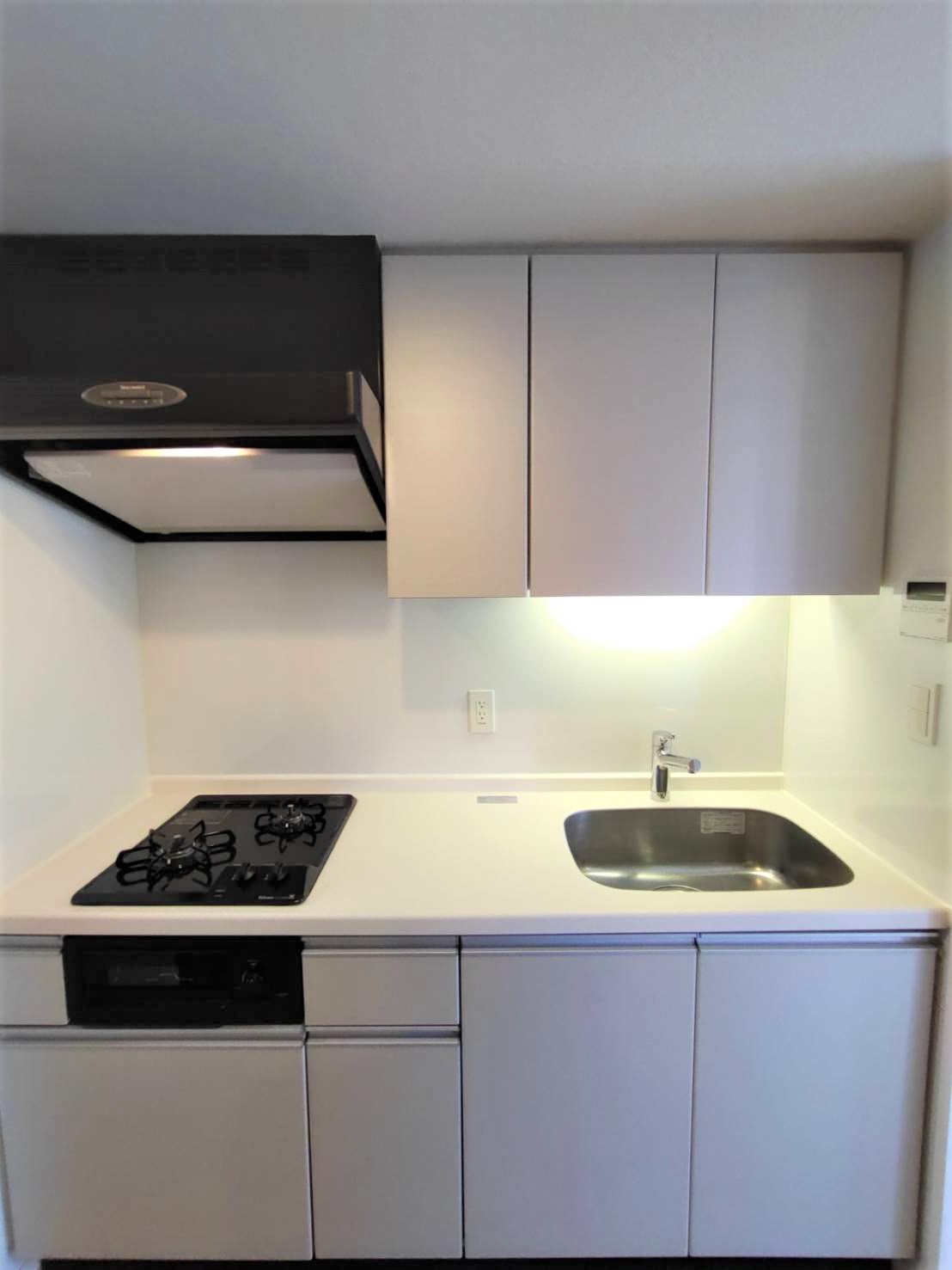 キッチン　2口ガスシステムキッチン（実際のお部屋の画像です。）