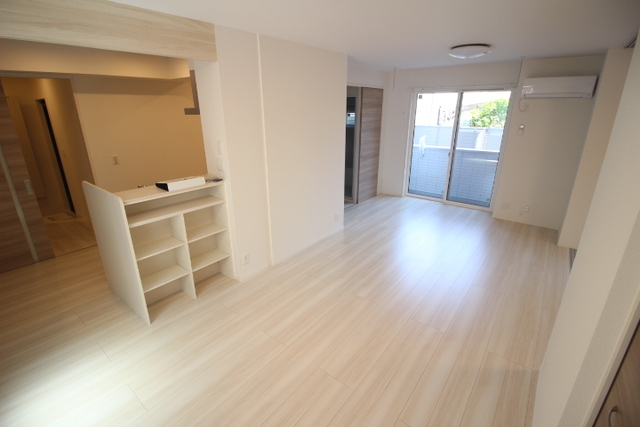 居室・リビング　※写真は他号室です