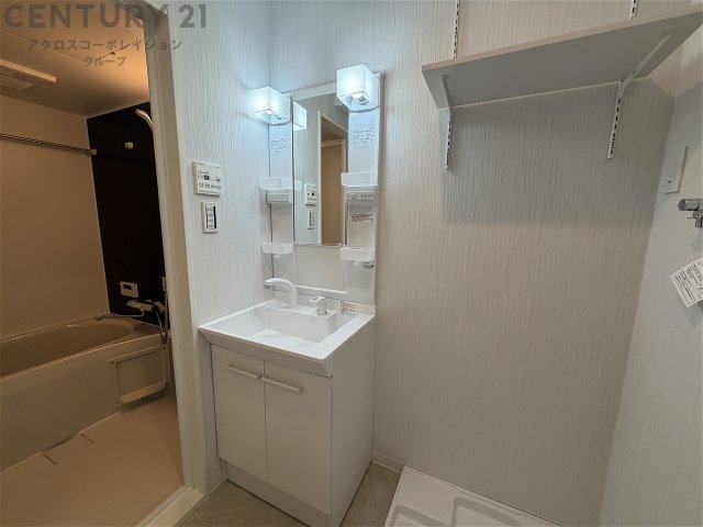 洗面設備　コンパクトで使いやすい洗面所