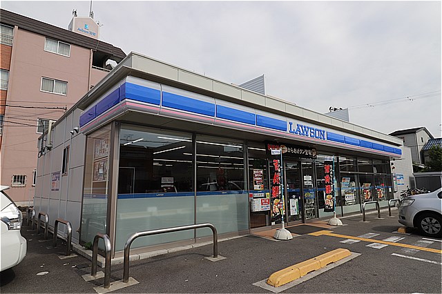 コンビニ　ローソン東大阪善根寺町五丁目店（コンビニ）まで444m