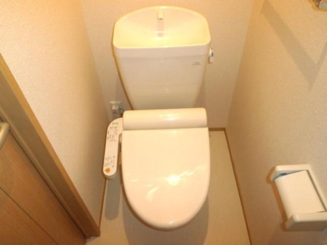 ＪＲ信越本線 長岡駅 徒歩52分 2階建 築13年のトイレ写真