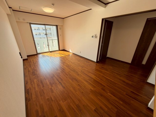 居室・リビング　ルピナス順風（ＳＵ）★那覇市与儀エリア