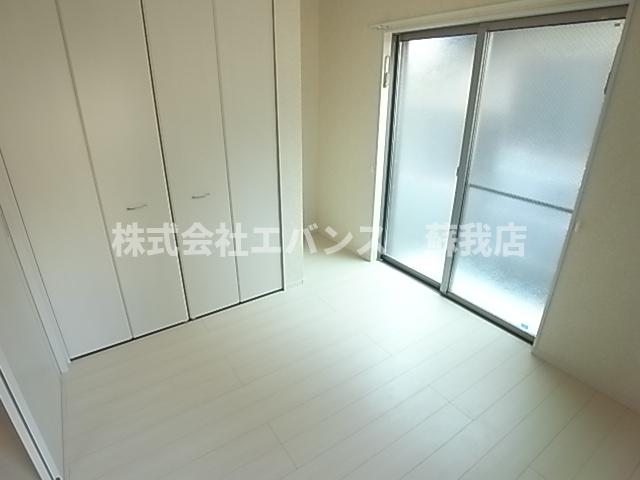 その他部屋・スペース　落ち着いて過ごせるお部屋なので、寝室にいかがでしょうか