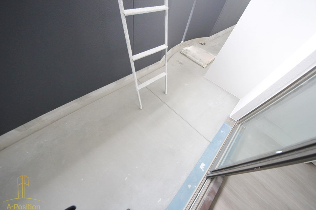 バルコニー　セレニテ福島プリエ