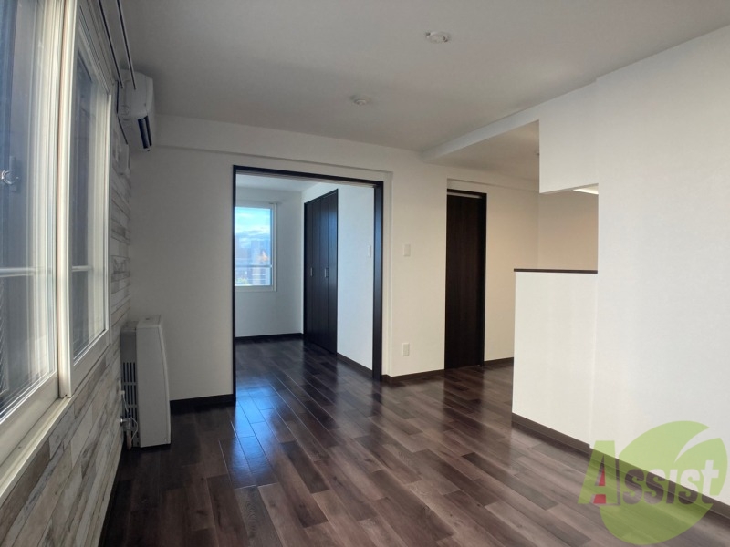 居室・リビング　広くてキレイなお部屋が広がっていて、充実した生活が送れそう。