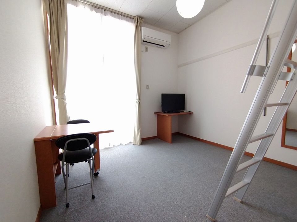 その他　1階はフローリング仕様