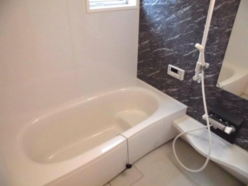 バス・シャワールーム　図面と現状に相違がある場合には現状を優先