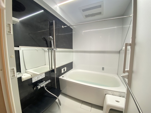 バス・シャワールーム　追炊き機能あり♪