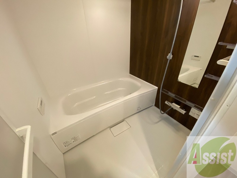 バス・シャワールーム　お風呂になります。一日の疲れを癒してくださいね。