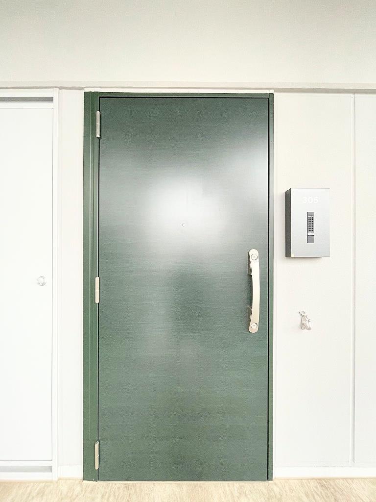 玄関　玄関外側