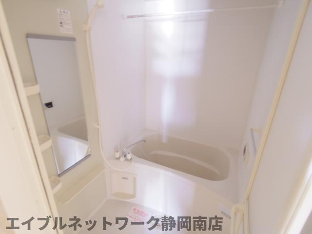 バス・シャワールーム　お風呂です