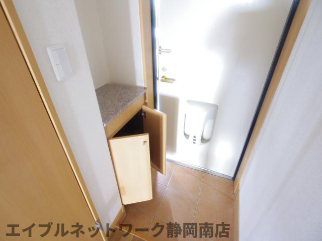 玄関　シンプルで使いやすい玄関です