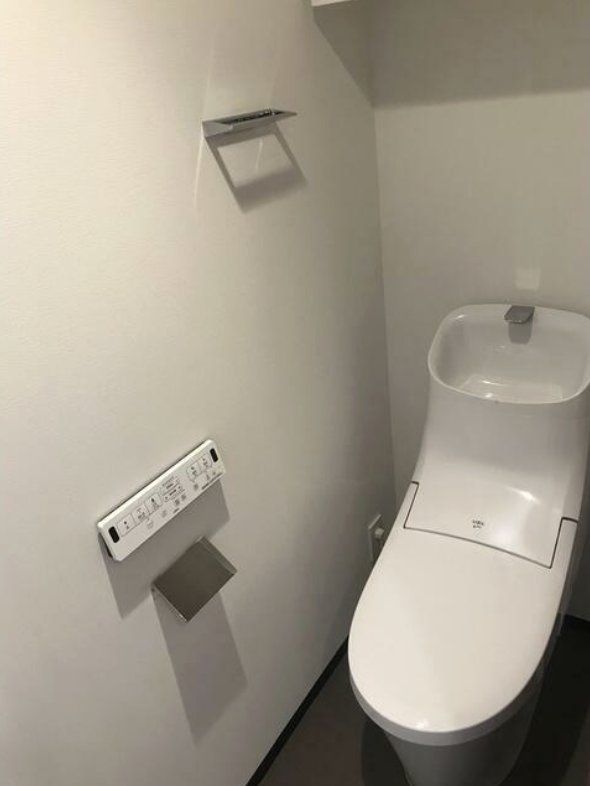 トイレ　トイレ