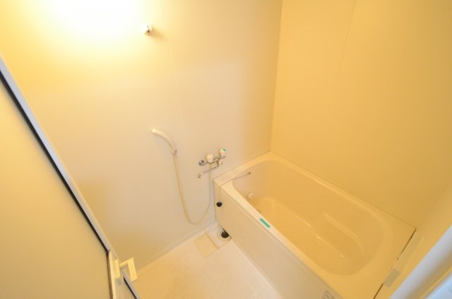 バス・シャワールーム　落ち着く空間のバスルーム♪