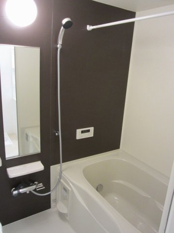 バス・シャワールーム　ゆったり過ごせるお風呂です