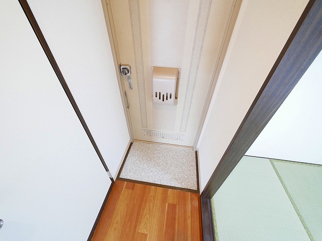 玄関　明るい玄関です