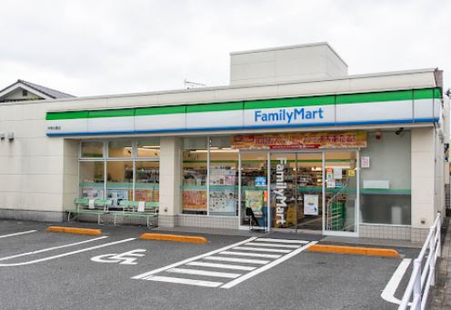 コンビニ　ファミリーマート 中野白鷺店（コンビニ）まで725m
