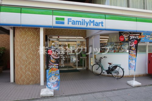 コンビニ　ファミリーマート 阪東橋東口店（コンビニ）まで86m