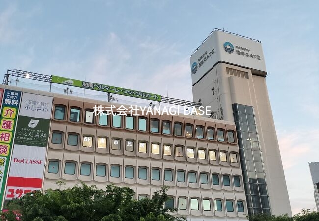 ショッピングセンター　小田急百貨店ふじさわ（ショッピングセンター）まで420m