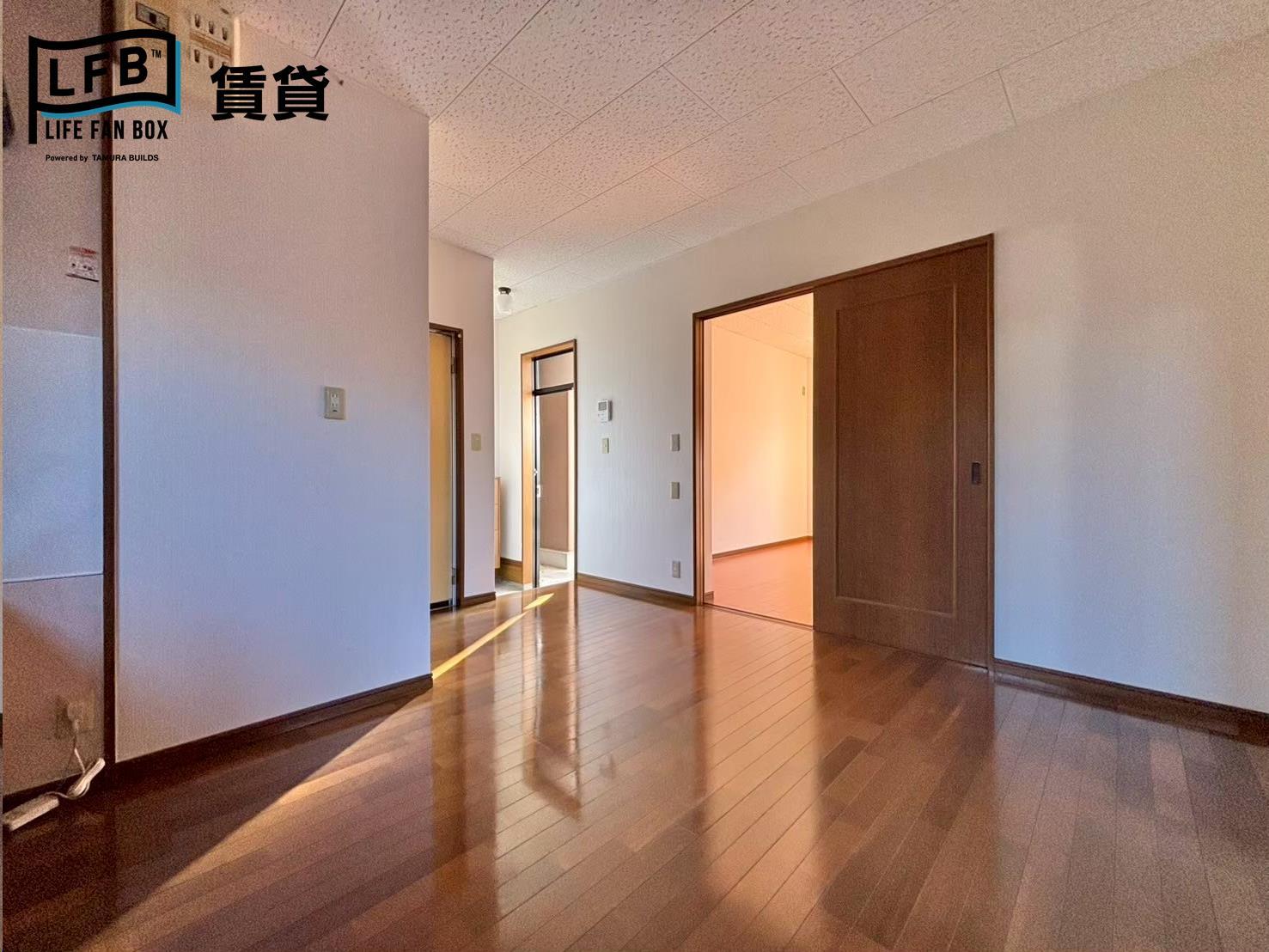 その他部屋・スペース　※A101号室の室内写真です。壁紙や床の色、仕様・設備が異な