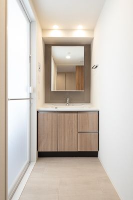 洗面設備　■独立洗面台■室内洗濯機置き場