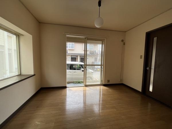 居室・リビング　明るいリビングダイニング！