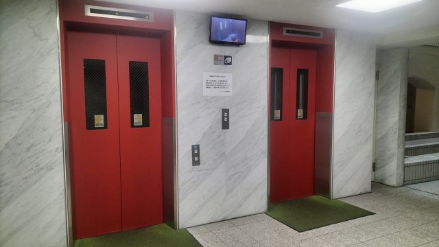 その他設備　防犯カメラ付きエレベーター
