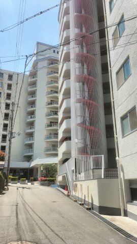建物外観　外観は落ち着いています