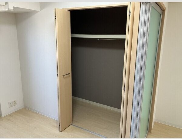 収納　※写真は同じマンションの違う部屋のものになります。