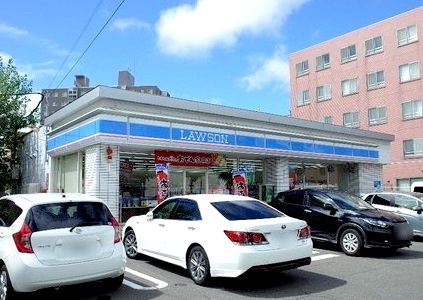 コンビニ　ローソン札幌豊平1条店（コンビニ）まで359m