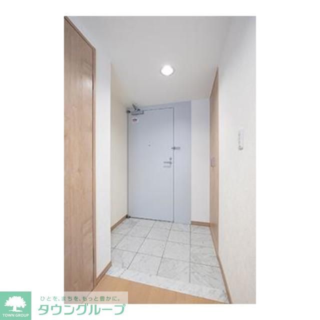 玄関　※写真は同タイプ住戸です。