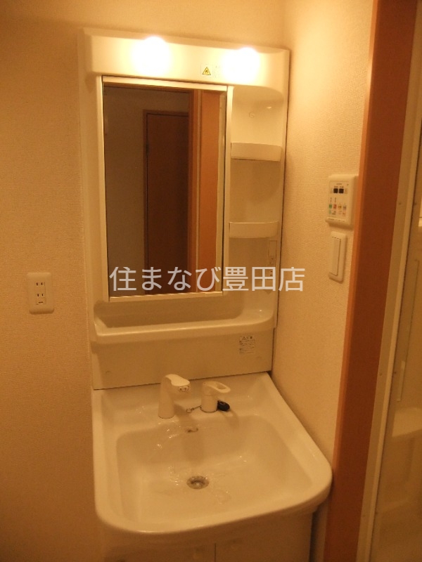 洗面設備　同型別部屋写真
